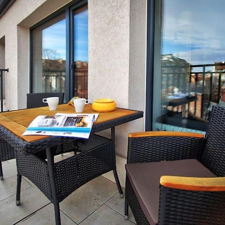 Spacious Home Office With Secure Garage In Sofia Luaran gambar