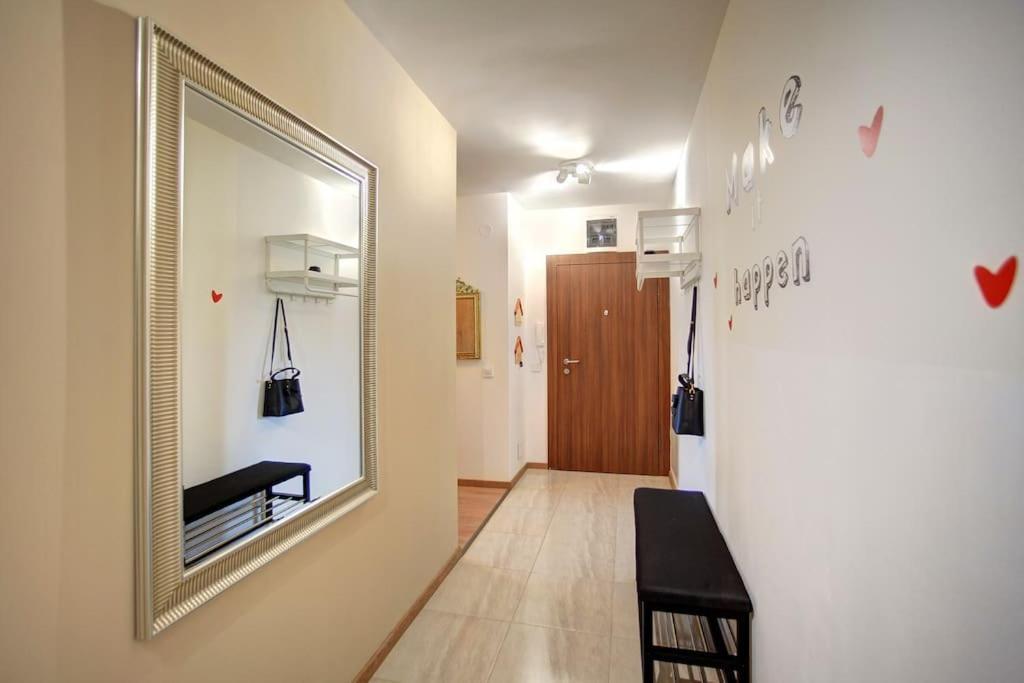 Spacious Home Office With Secure Garage In Sofia Luaran gambar